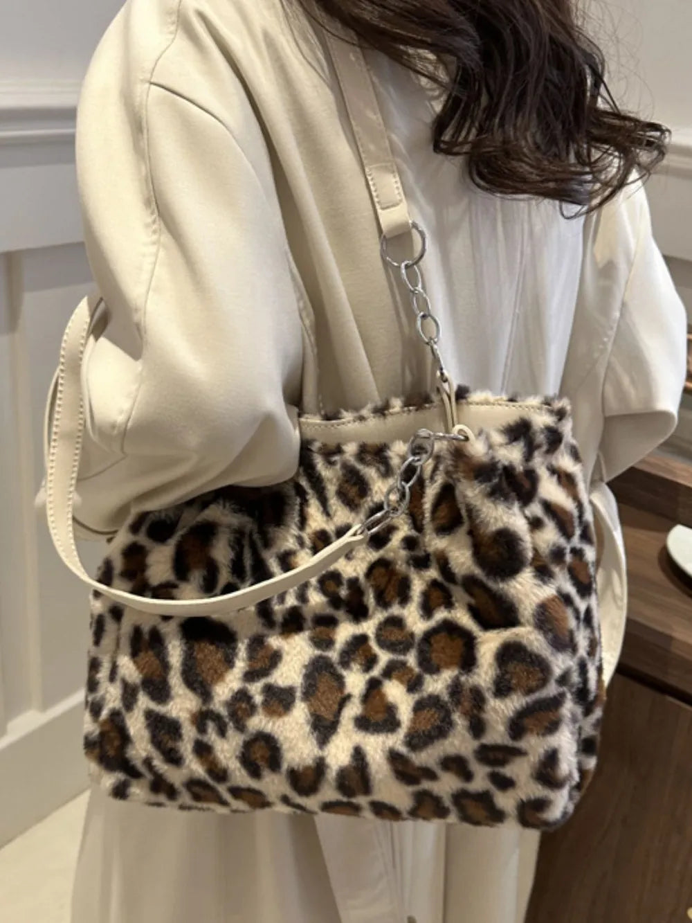 Women’s Faux Fur Leopard Shoulder Bag Chain Strap Soft Slouchy Handbag