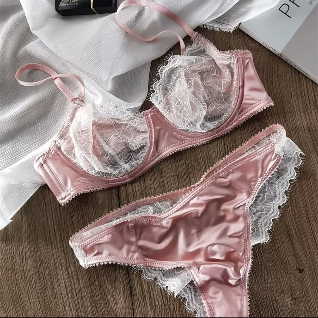 French Lace Underwire Bra & Bikini Set
