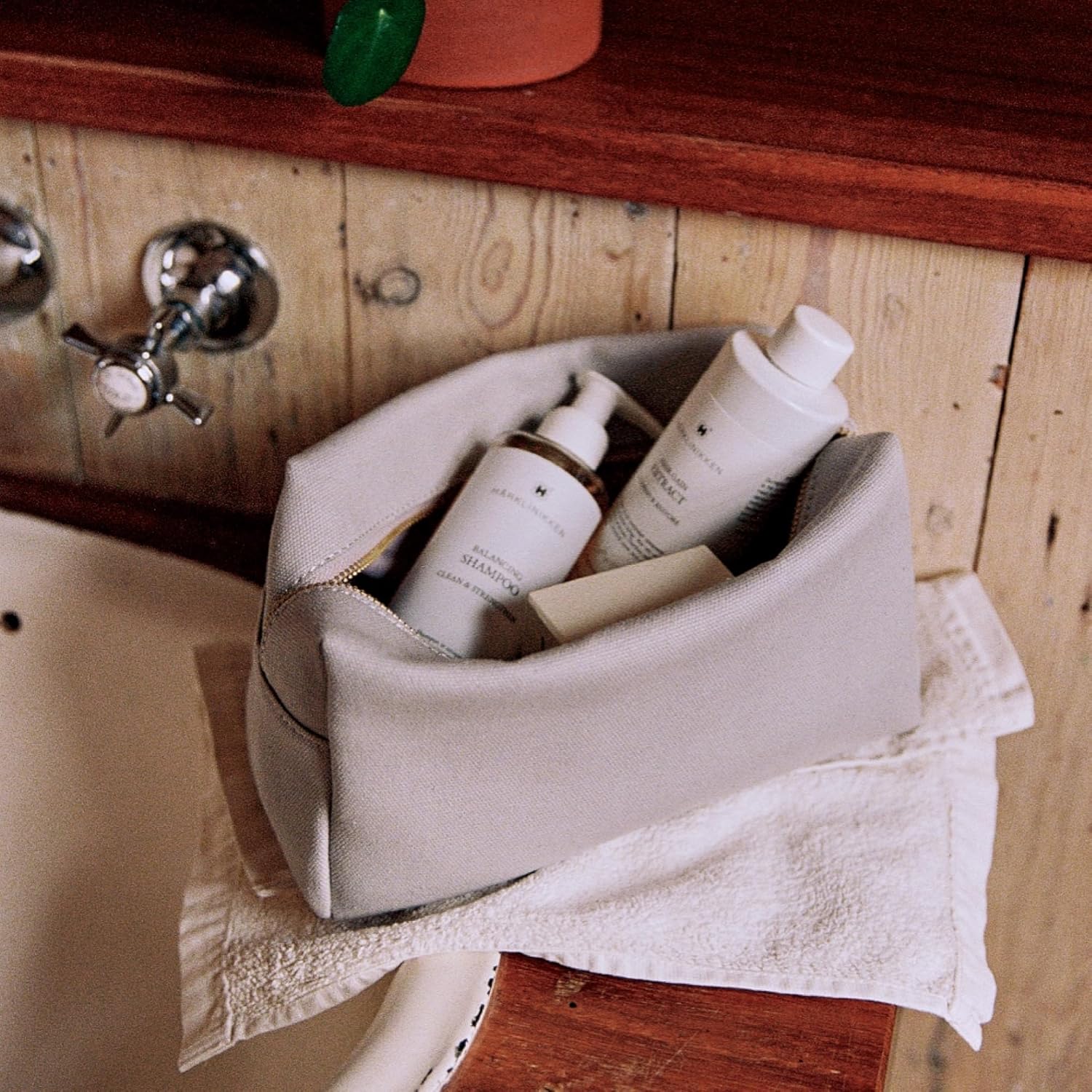 Harklinikken Warm Gray Cotton Toiletry Bag Gold Hardware
