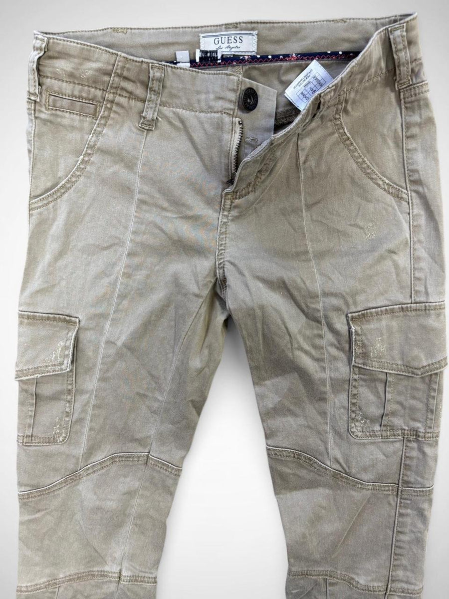 Women’s Guess Stretch Cargo Pants with Utility Pockets – Size 24 (Pre-owned)