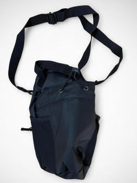 Magnetic Gym Water Bottle Bag – Black Crossbody Workout Shoulder Organizer